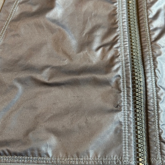 Under Armour Women’s Grey Fitted Lux Track Jacket with Full Zip - M - Picture 4 of 5